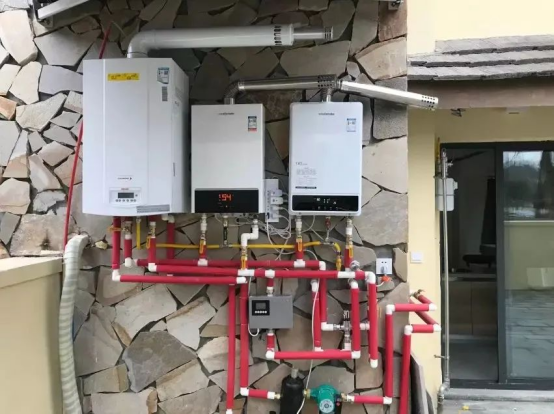 ����俟�ˮ�����ļ��������R��ȼ?x��)��ˮ���坍���B(y��ng)�����У�