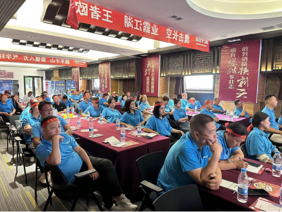 �W��N늡����f�Q�¡����(d��ng)������վ���A�M��Ļ���ɿ��Ȼ