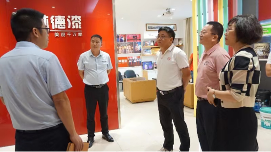 架商橋 增友誼丨江蘇商會到訪林德漆，共謀涂料行業(yè)新發(fā)展