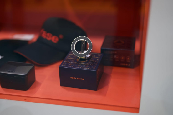 �ŽݿƼ�����Ӣ��(gu��)�������zӰ����չ��չ�F(xi��n)�Ї�(gu��)Ʒ������(gu��)؛֮��