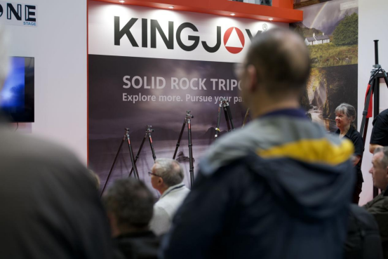 �ŽݿƼ�����Ӣ��(gu��)�������zӰ����չ��չ�F(xi��n)�Ї�(gu��)Ʒ������(gu��)؛֮��