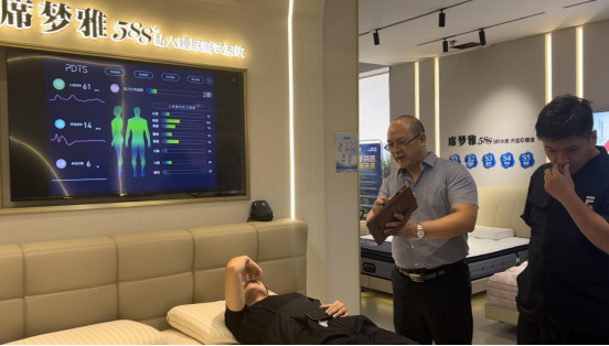 國際龍家具展火熱進行，席夢雅588+拆裝床墊私人定制廣受好評